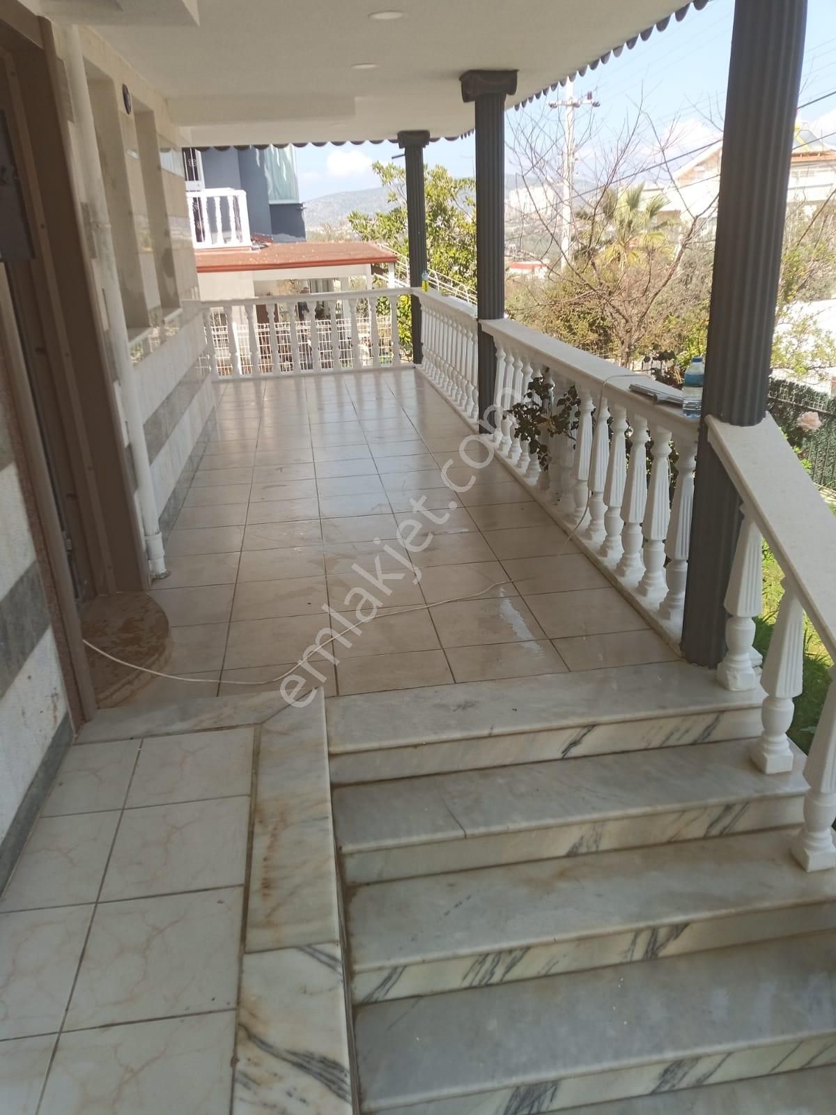 Karaova'da Köşe Konumlu,bahçeli 3+1 Müstakil Villa - Görsel 6