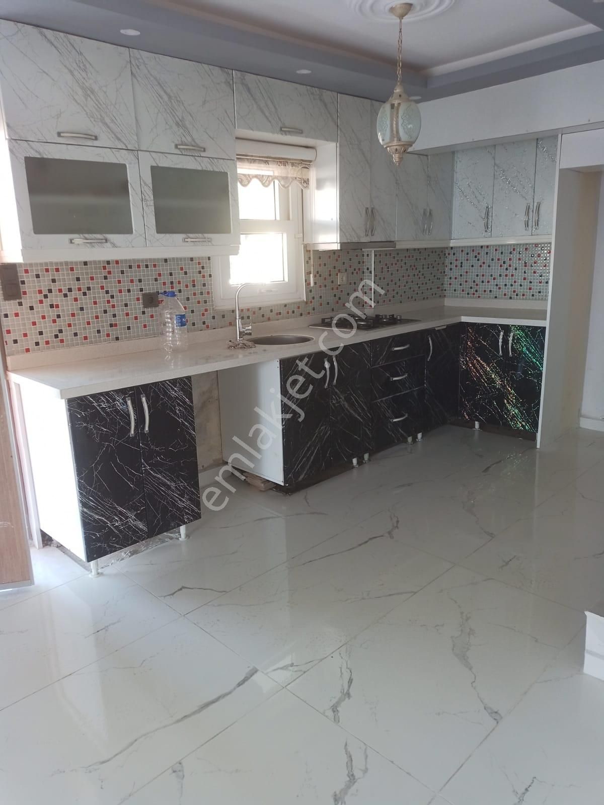 Karaova'da Köşe Konumlu,bahçeli 3+1 Müstakil Villa - Görsel 12