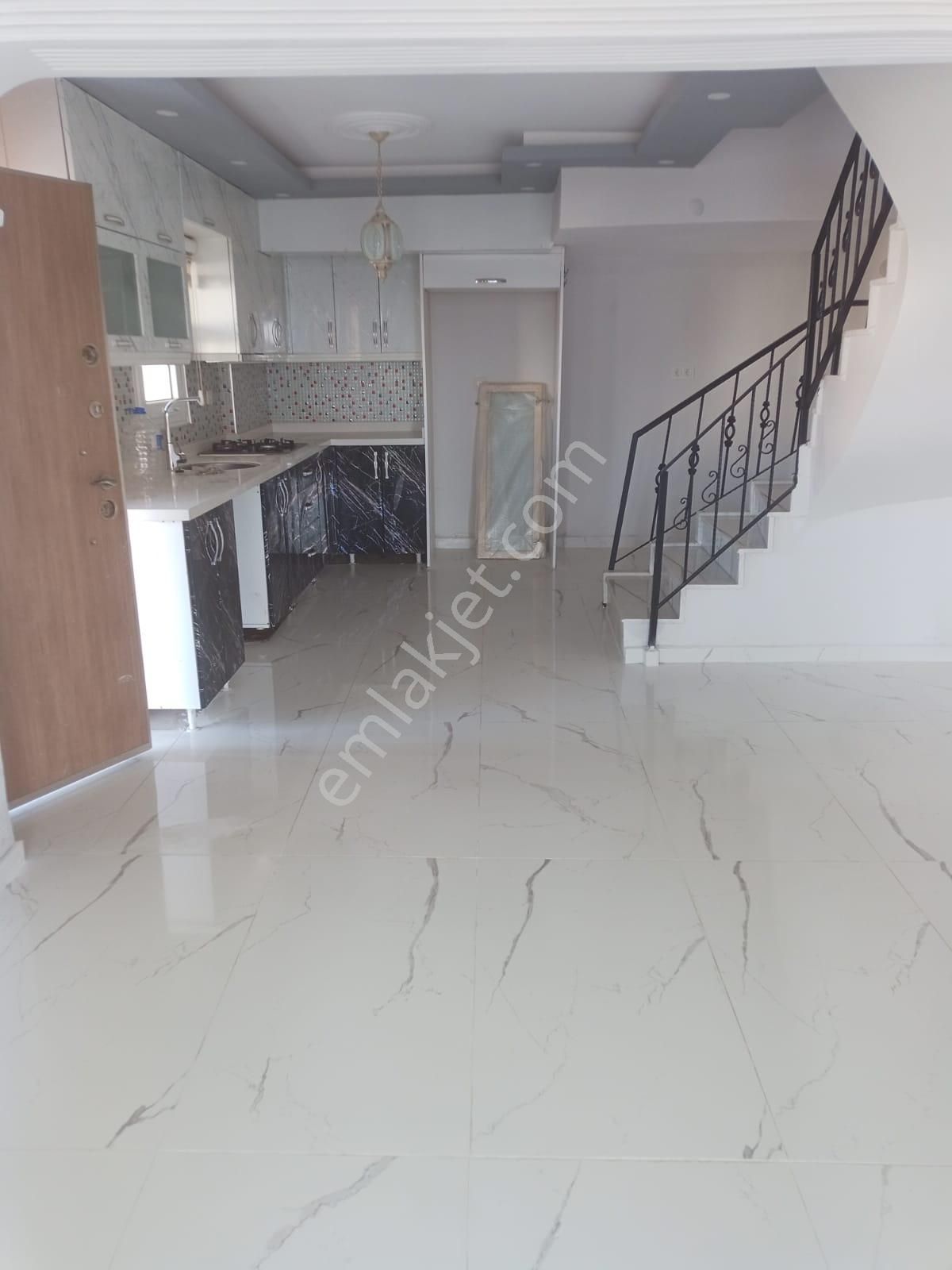 Karaova'da Köşe Konumlu,bahçeli 3+1 Müstakil Villa - Görsel 11