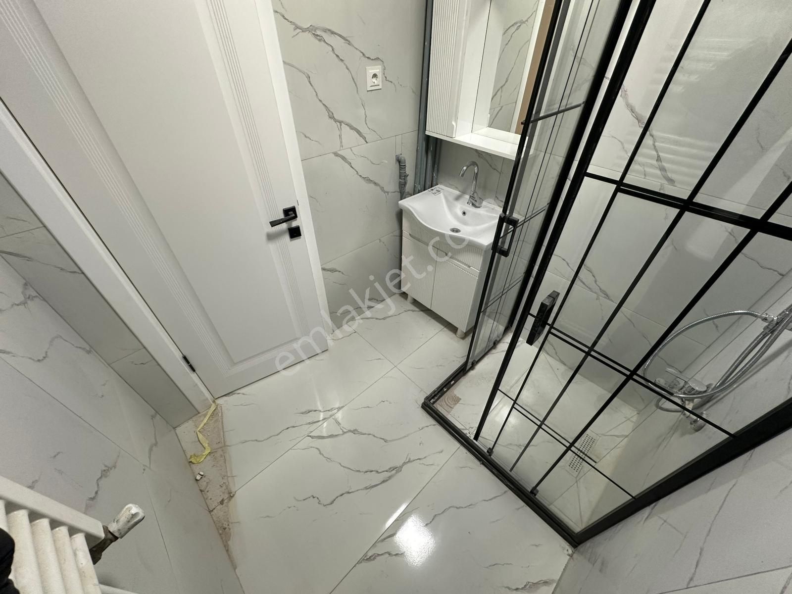 Neon Dan Etlikte Kotta Altında Daire Var Satılık Yapılı Masrafsız - Görsel 32