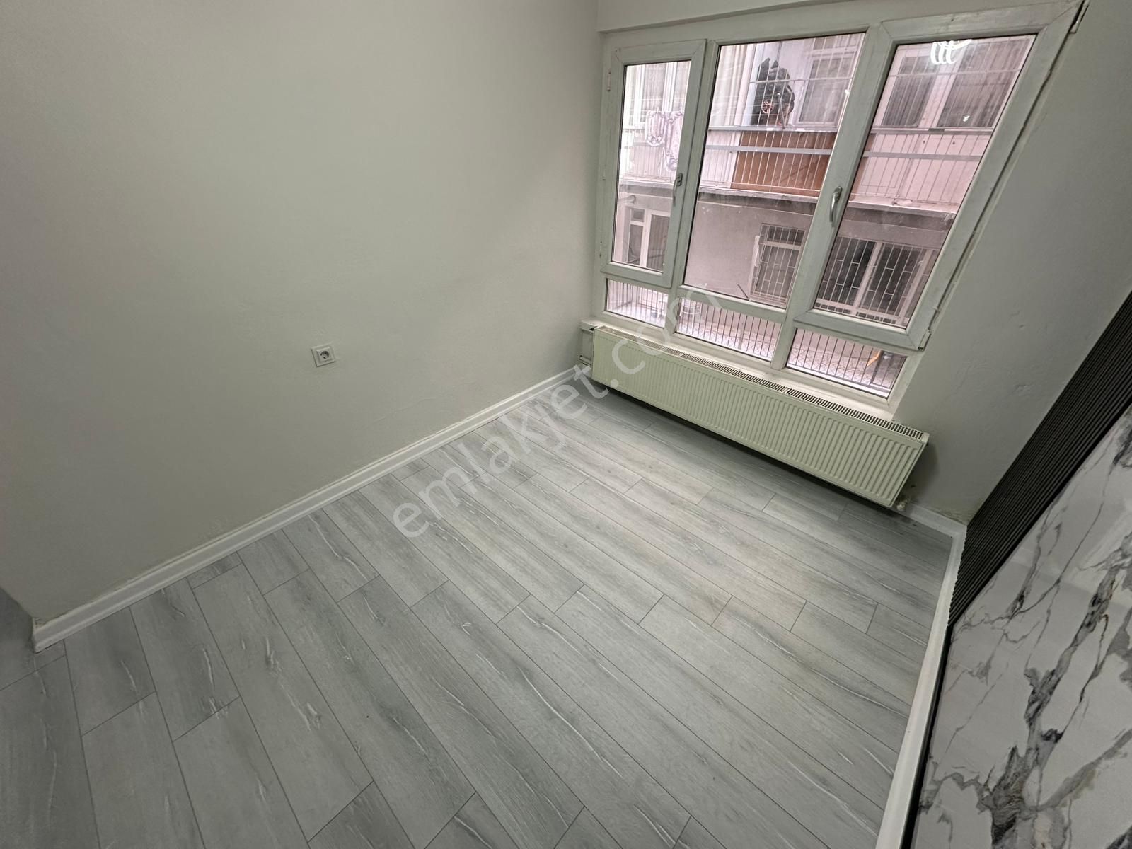 Neon Dan Etlikte Kotta Altında Daire Var Satılık Yapılı Masrafsız - Görsel 24