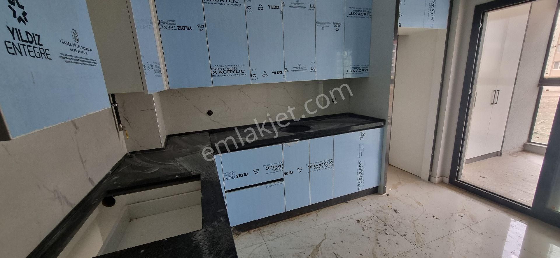 Atatürk Mahallesinde Sıfır Ara Kat Daire Herşeyi Bitmiş Hemen Otur - Görsel 3