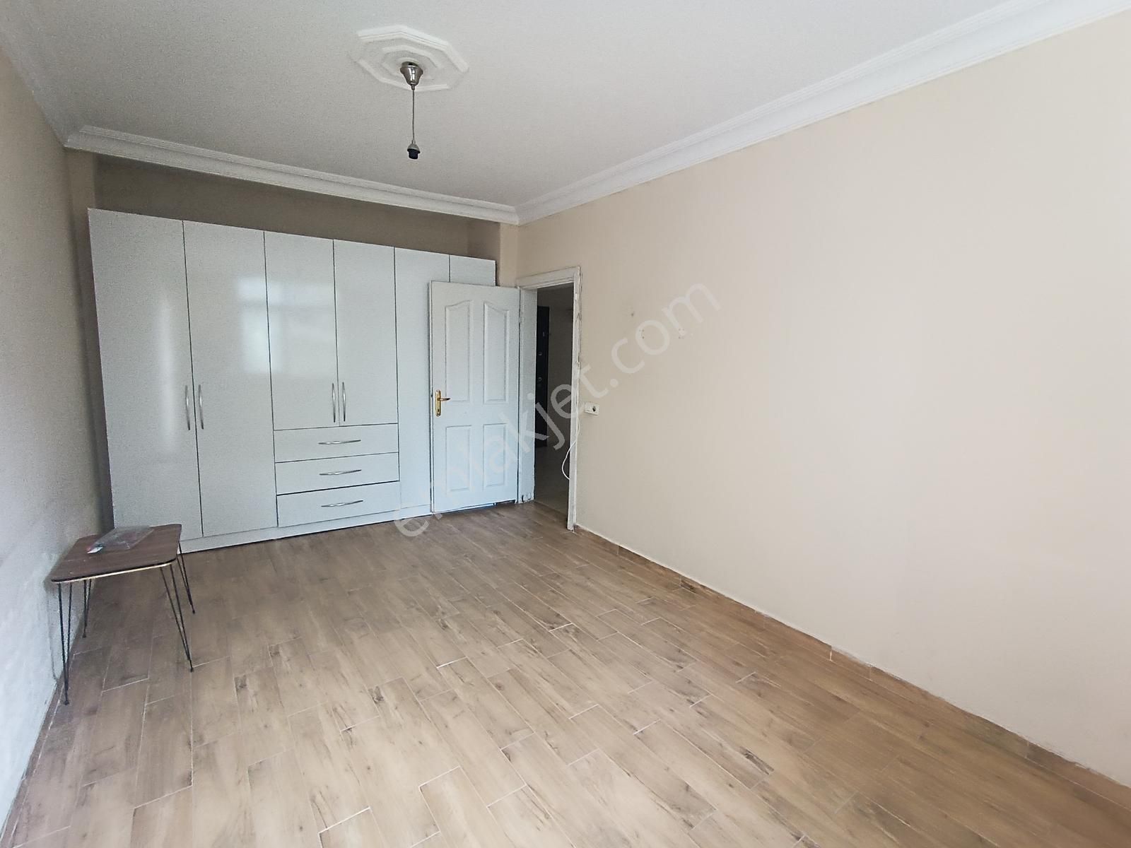 Hürriyet Mahallesi 1+1 Kiralık Daire - Görsel 15