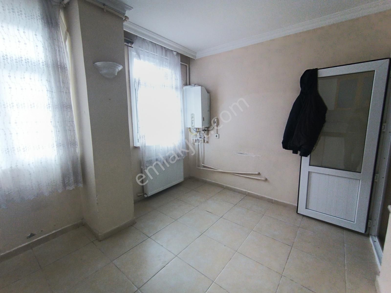 Hürriyet Mahallesi 1+1 Kiralık Daire - Görsel 4