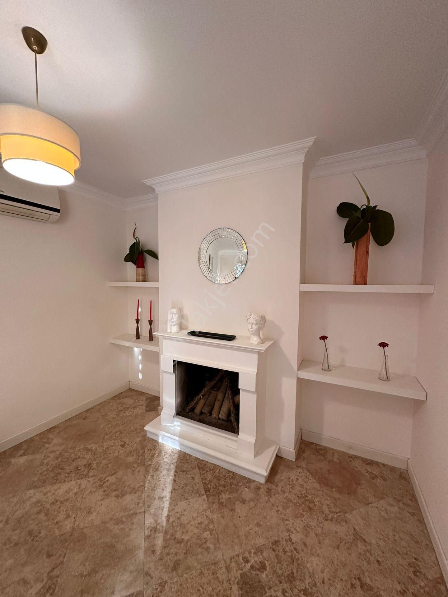 Denize 200 Metre Tek Müstakil 3+1 Villa... - Görsel 17