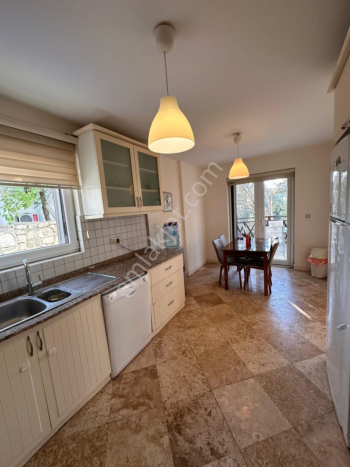 Denize 200 Metre Tek Müstakil 3+1 Villa... - Görsel 18