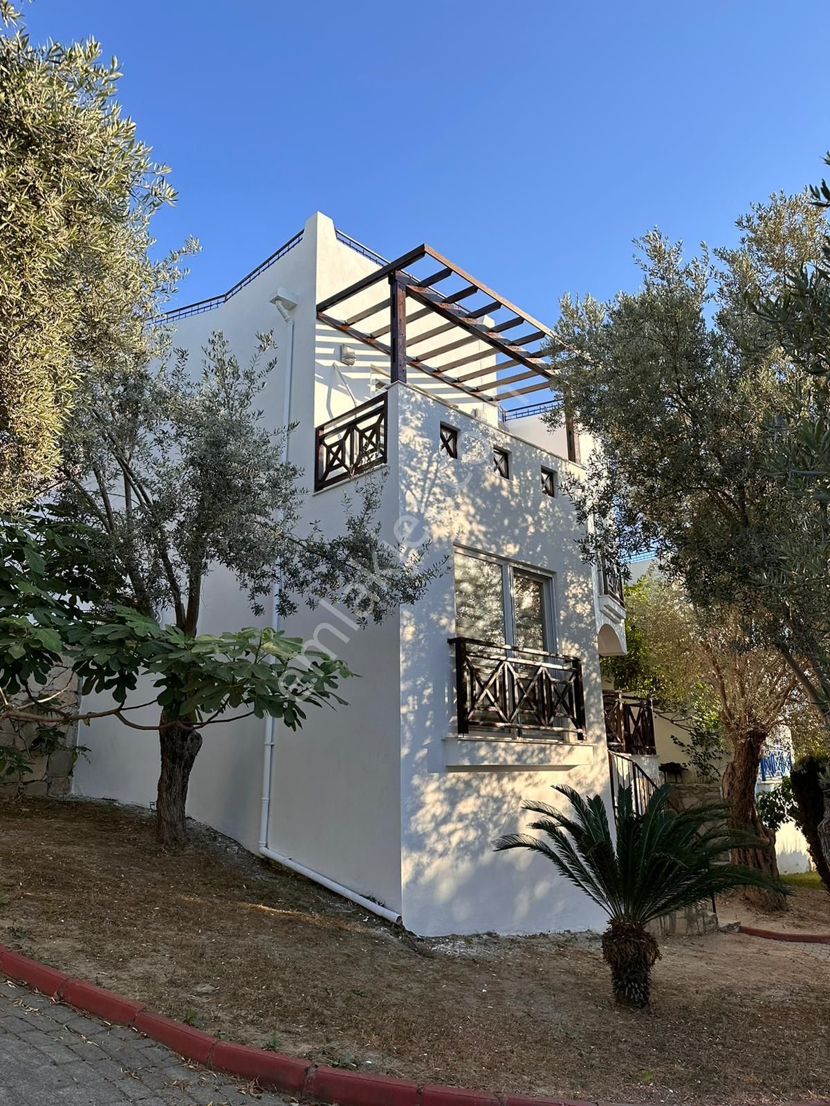 Denize 200 Metre Tek Müstakil 3+1 Villa... - Görsel 8