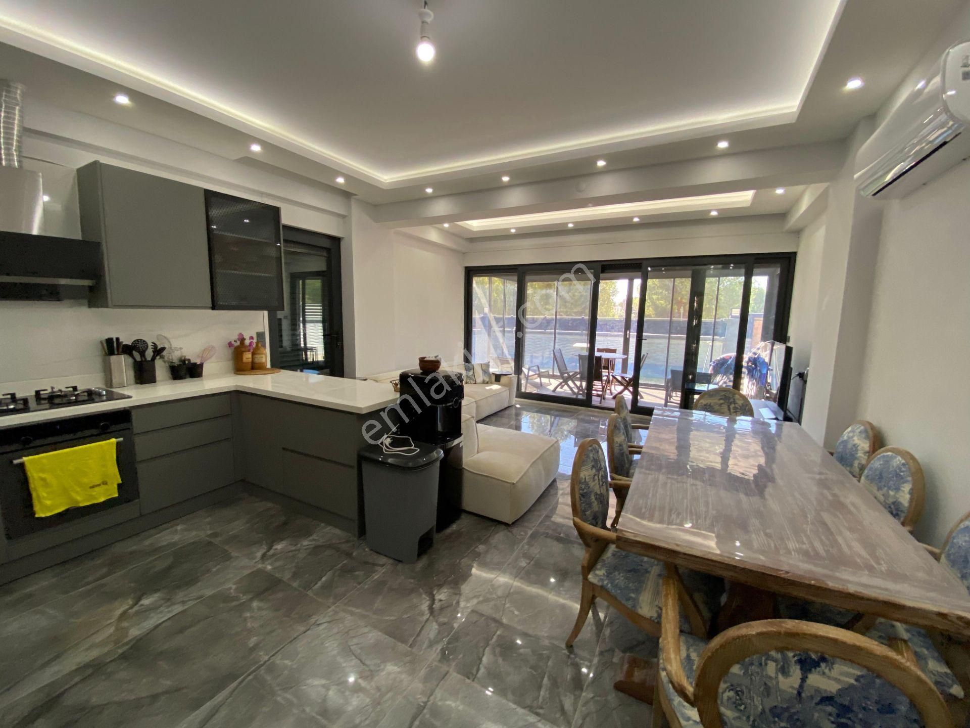 Didim Akbükte Denize 350 Metre 5+1 Havuzlu Yerden Isıtmalı Villa - Görsel 16