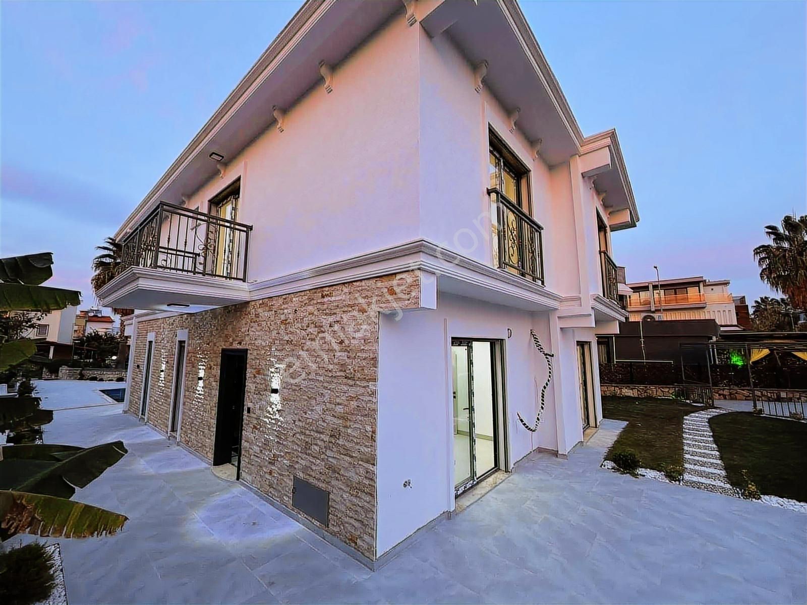 Davutlar**denize Yakın** 550 M2 Arsada Satılık Özel 5+1 Villa - Görsel 15