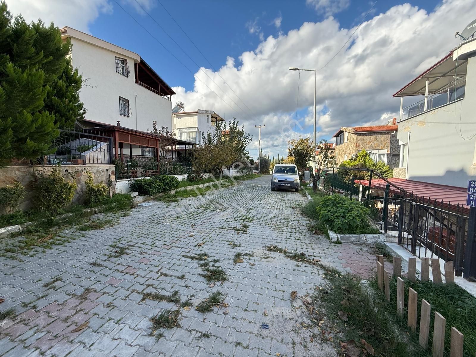 Kuşadası Davutlar Yolu Üzeri Genis Veranda 3+1 Manzaralı - Görsel 13