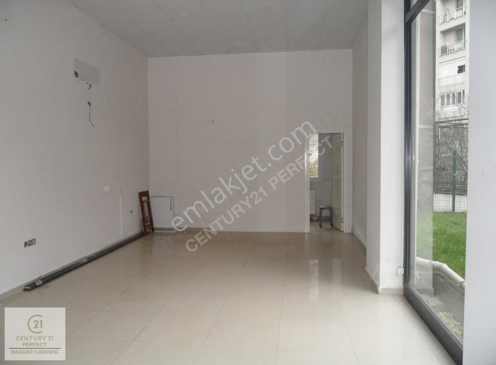 Merdivenköyde,ön Kullanımlı İskanlı Satılık Dükkan 8.500.000-tl - Görsel 7