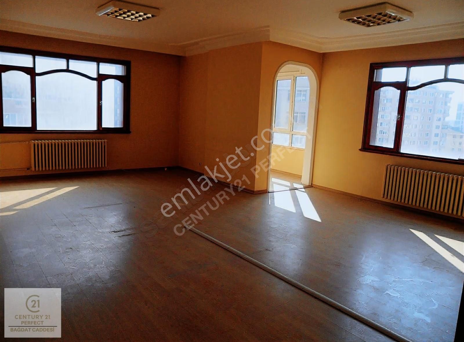 Sahrayıcedit, 180m2 4+1 Kiralık Ofis 50.000.-tl
