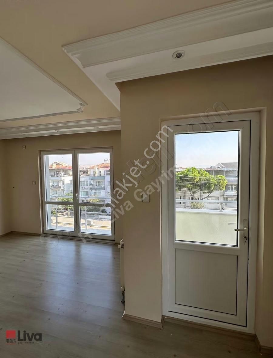 Liva'dan Hasan Basri Çantayda Kiralık 3+1 Daire - Görsel 27