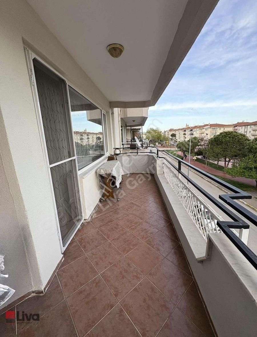 Liva'dan Bahçelievler Mahallesinde Satılık 3+1 Daire - Görsel 25