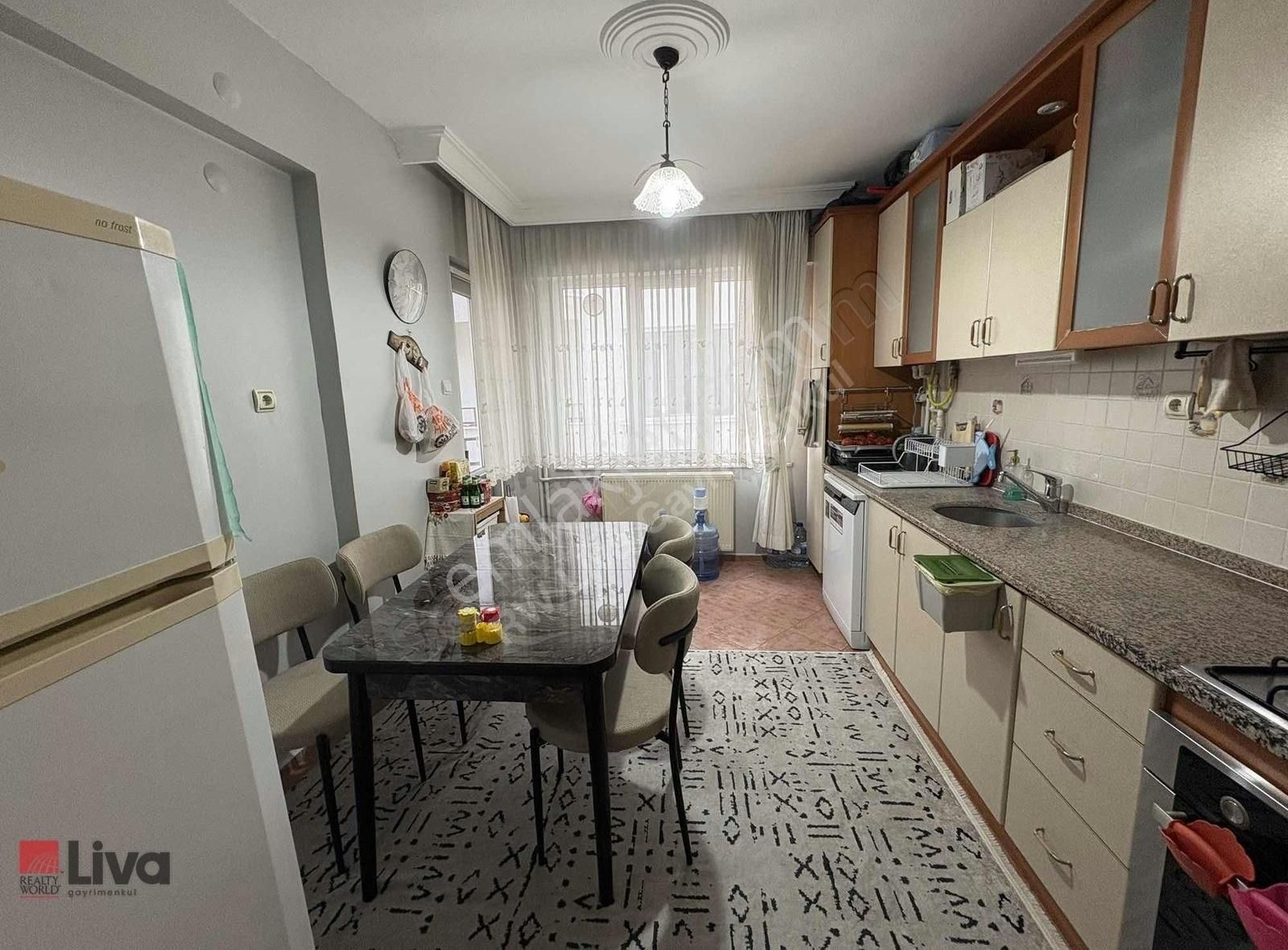 Liva'dan Bahçelievler Mahallesinde Satılık 3+1 Daire - Görsel 14