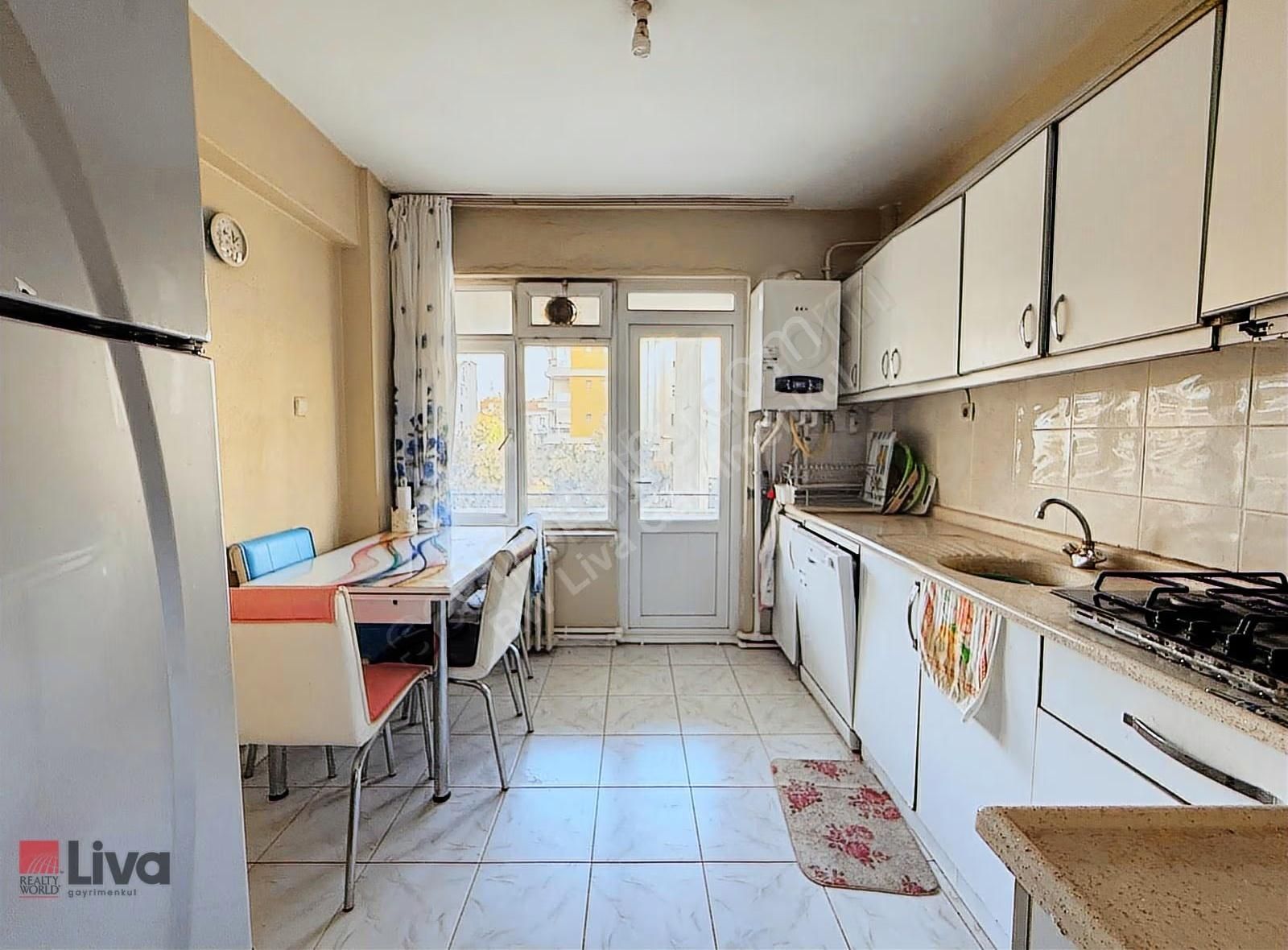 Rw Liva'dan Bahçelievler'de Site İçerisinde Satılık 3+1 Daire - Görsel 4