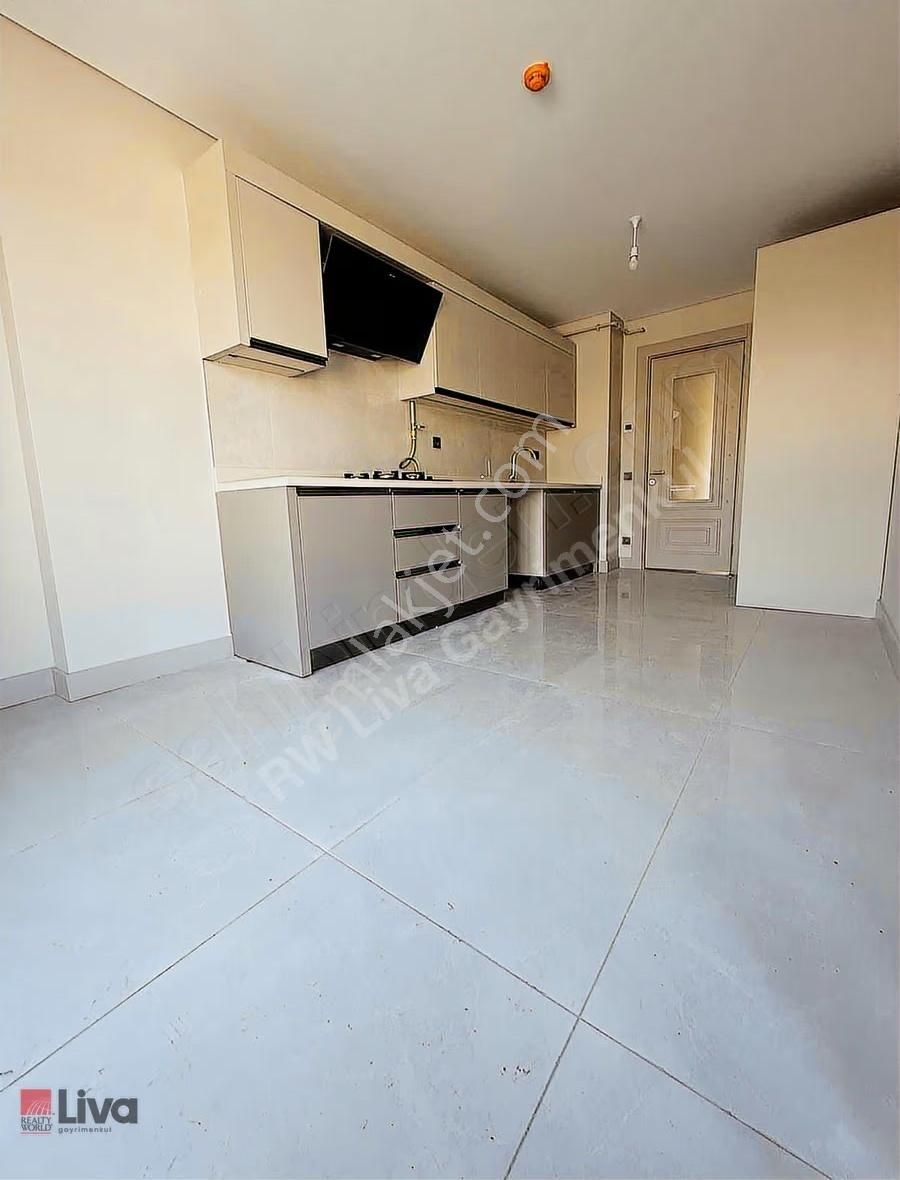 Rw Liva'dan Emlakkonut'da Ebeveyn Banyolu 3+1 Kiralık Daire - Görsel 11