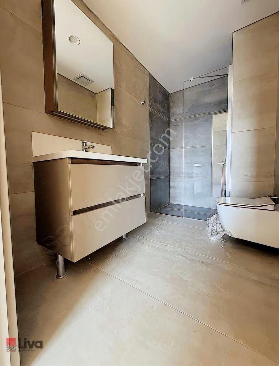 Rw Liva'dan Emlakkonut'da Ebeveyn Banyolu 3+1 Kiralık Daire - Görsel 8