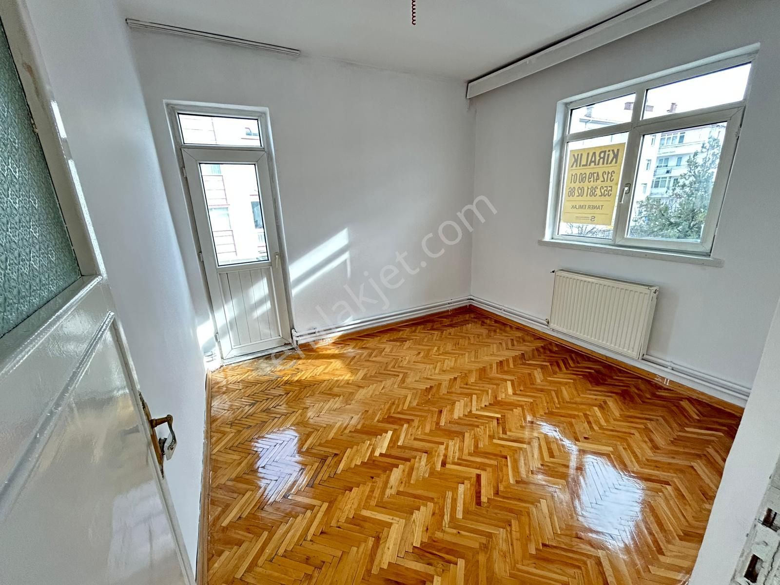 Taner'den Dikmen Sokullu'da 3+1 Kombili Güney Doğu Üst Kat Ön Cephe - Görsel 32