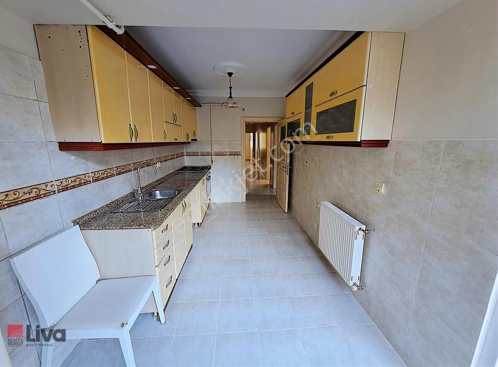 Liva' Dan Mükemmel Konumda Kiralık 3+1 Daire. - Görsel 22