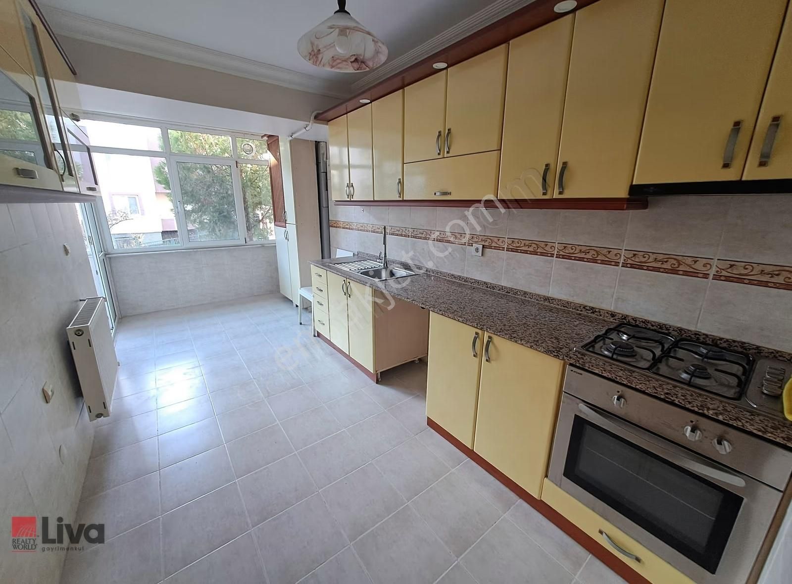 Liva' Dan Mükemmel Konumda Kiralık 3+1 Daire. - Görsel 16