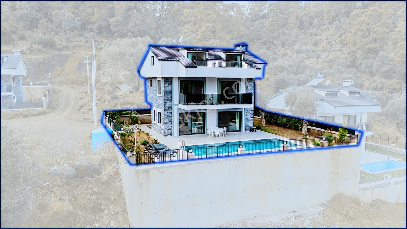 Cb Marina'dan 5+1 Tripleks Kiralık Villa