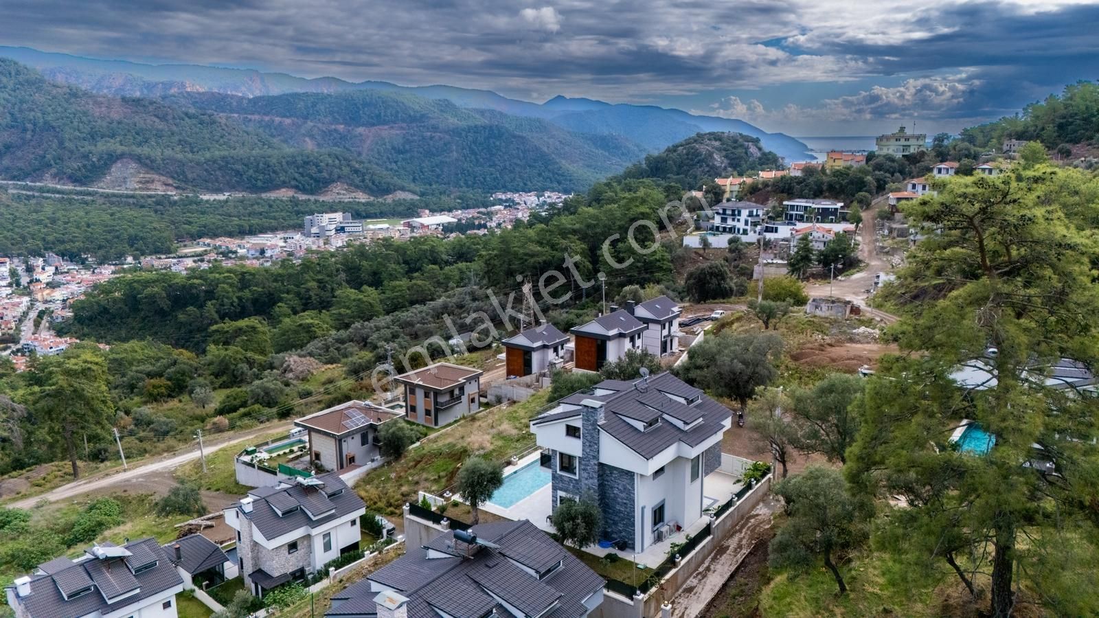 Cb Marina'dan 5+1 Tripleks Kiralık Villa - Görsel 34