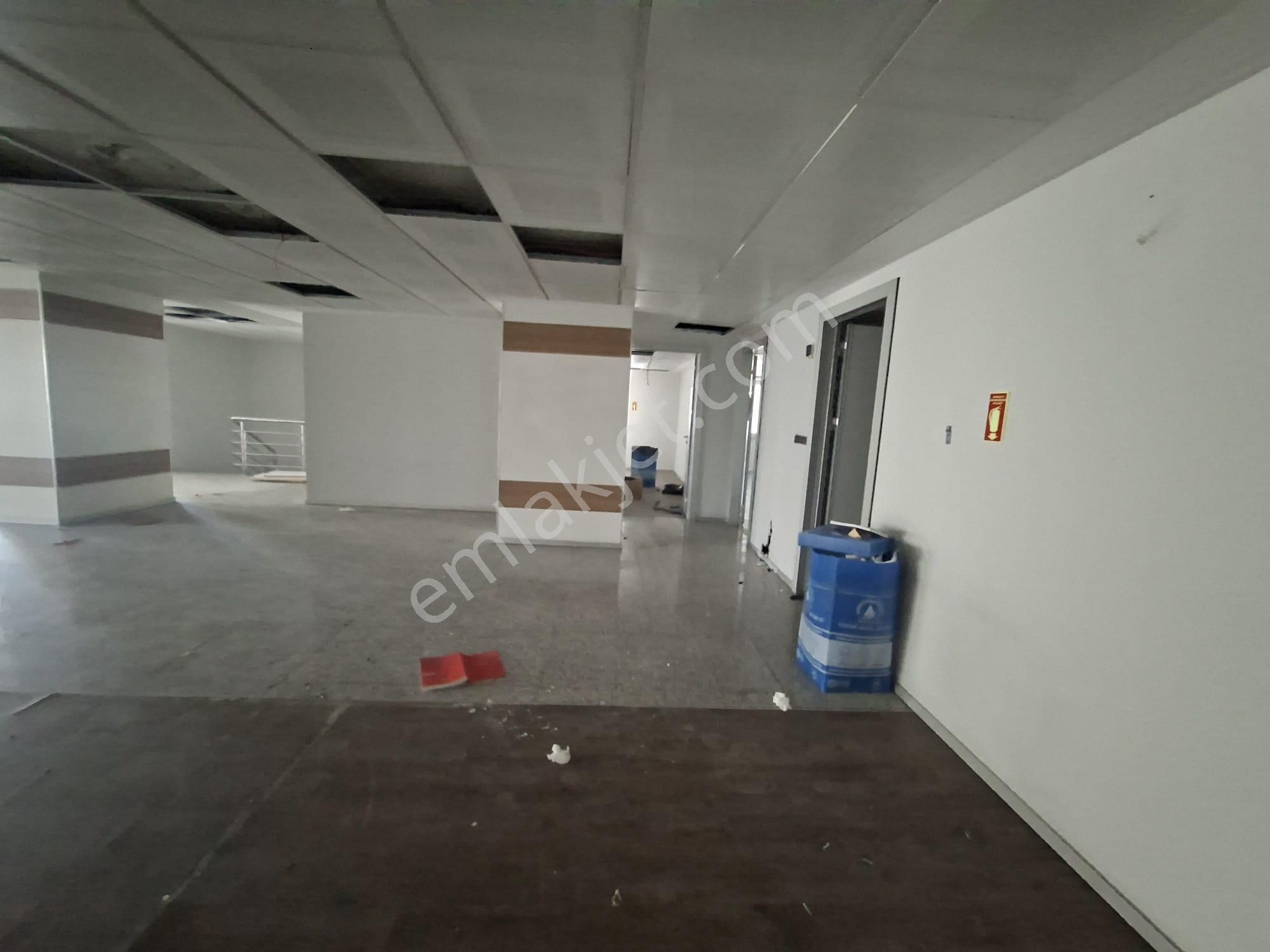 Markantalya Karşısı - Eski İş Bankası Yeri - 1.270 M² Dev Kiralık Mağaza - Görsel 4