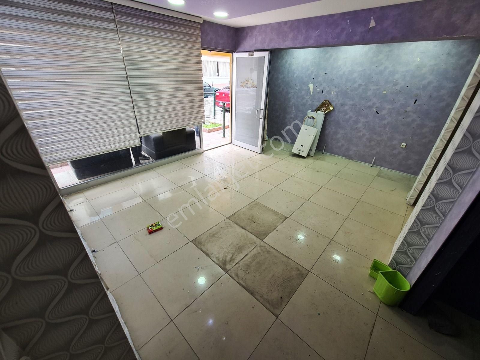 Vadikent Yakını Mutfak + Wc + Depolu 40 M² Satılık Dükkan - Görsel 3