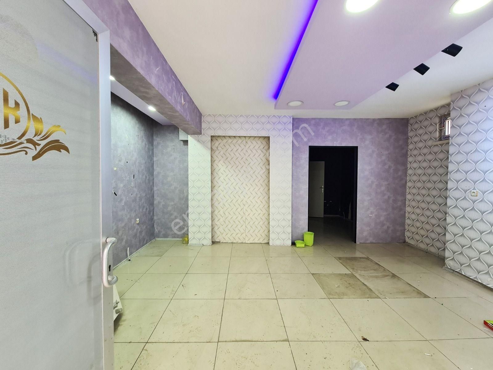 Vadikent Yakını Mutfak + Wc + Depolu 40 M² Satılık Dükkan