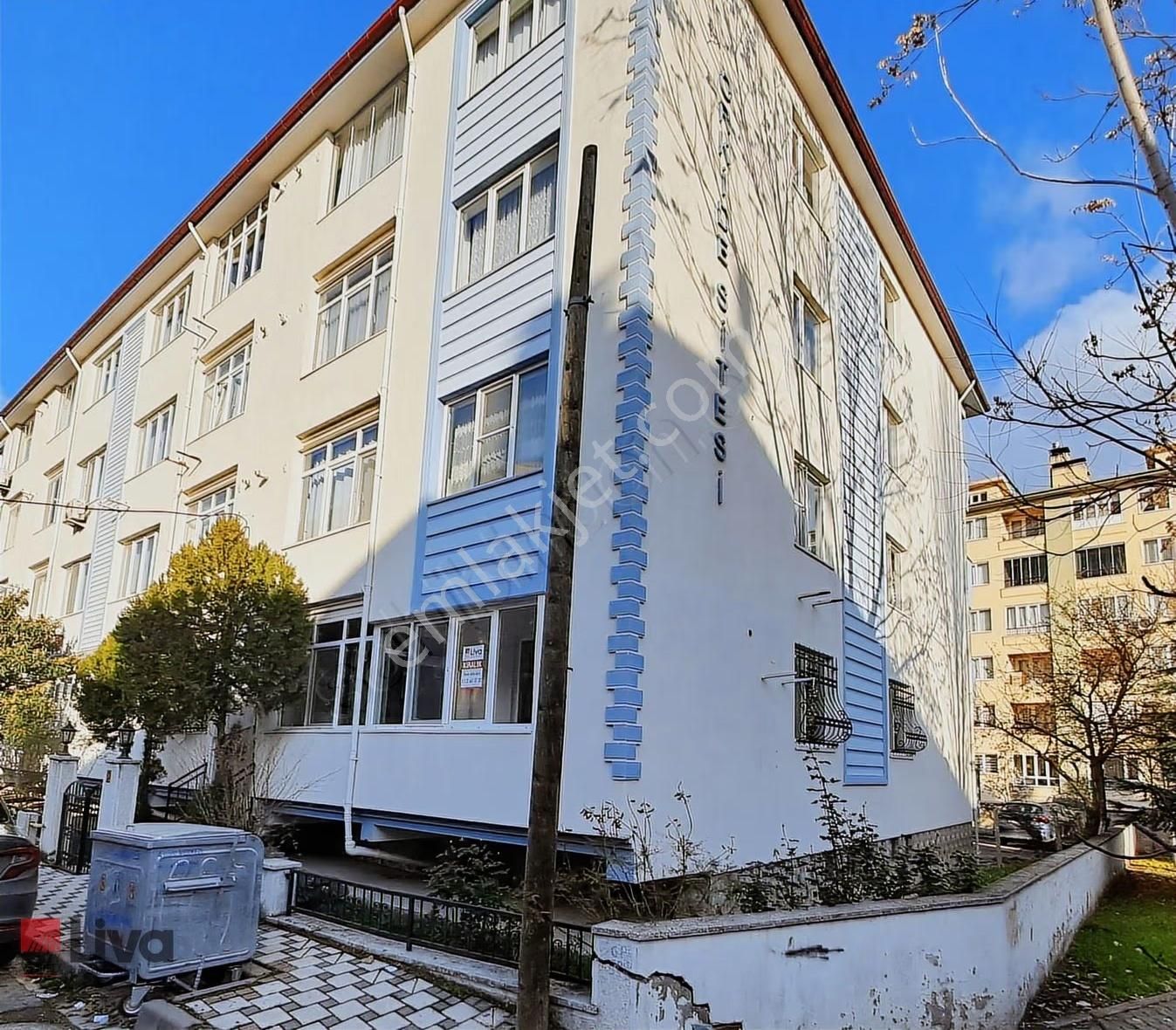 Liva' Dan Mükemmel Konumda Satılık 3+1 Daire - Görsel 14