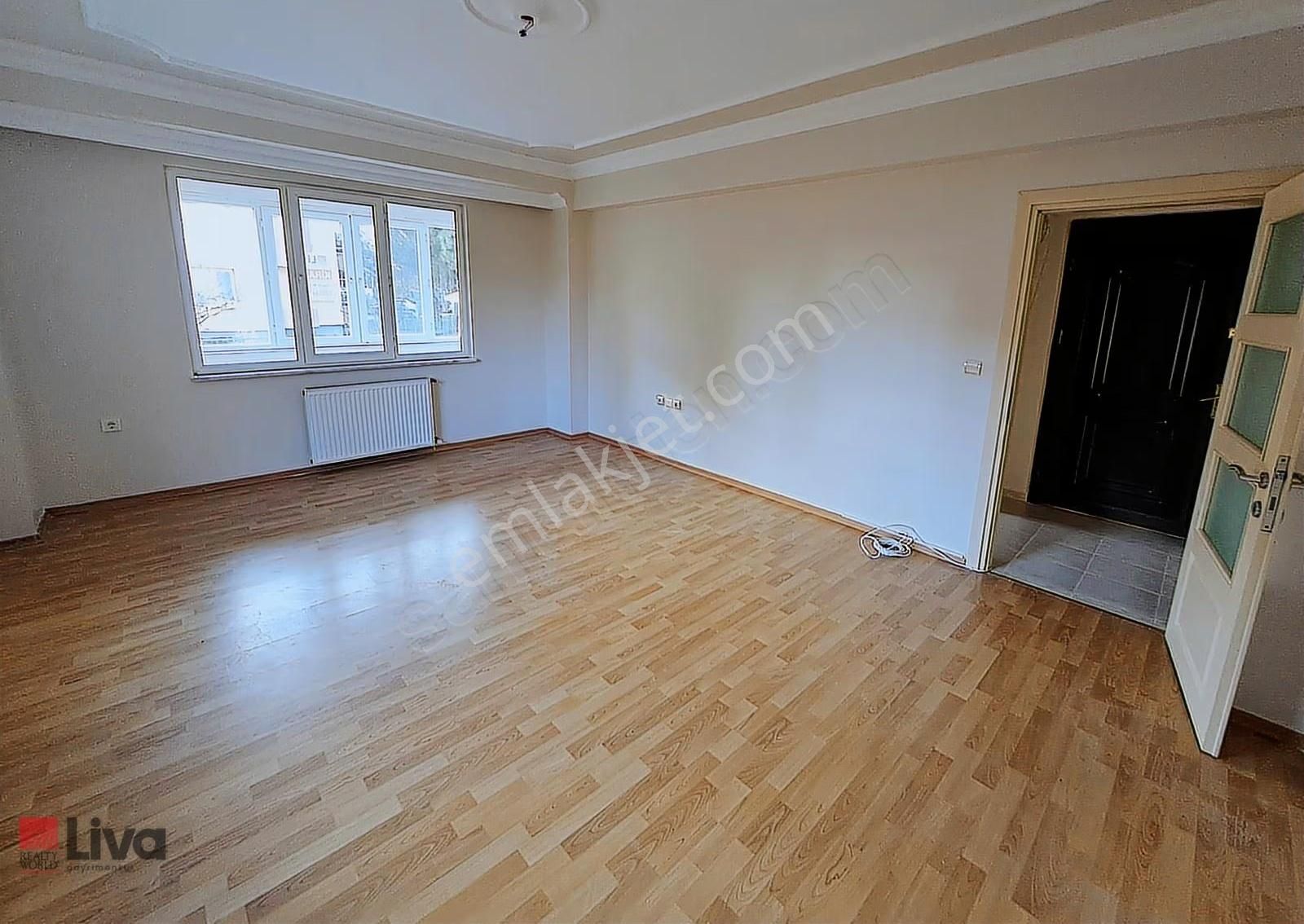 Liva' Dan Mükemmel Konumda Satılık 3+1 Daire - Görsel 15