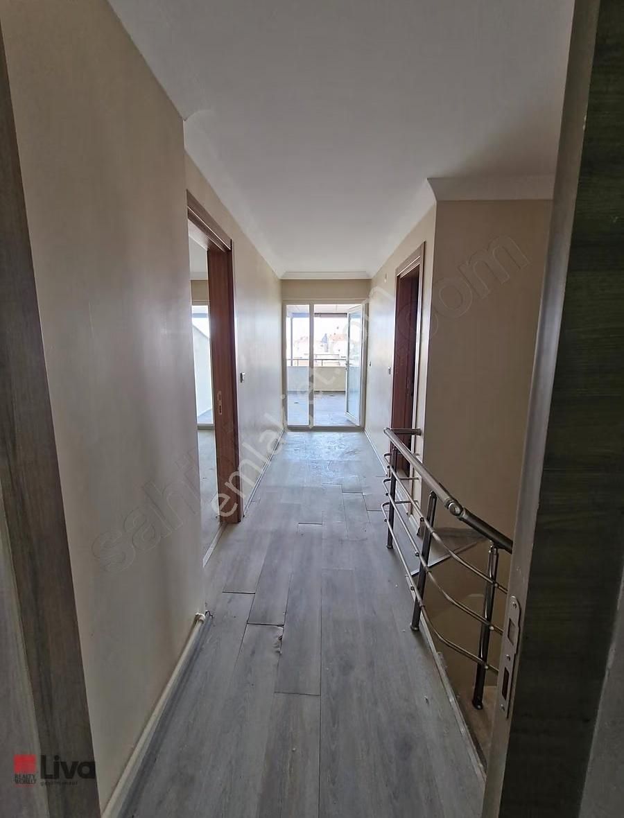 Rw Liva' Dan Soma Caddesi Üzeri | Nef Karşısı | 2+1 Dubleks - Görsel 4