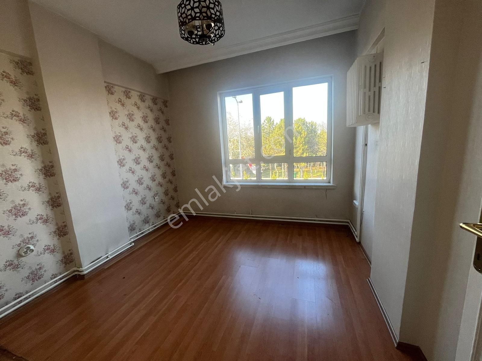 Anıttepe'de Anıtkabir Mazaralı 2+1 Kiralık Daire - Görsel 3