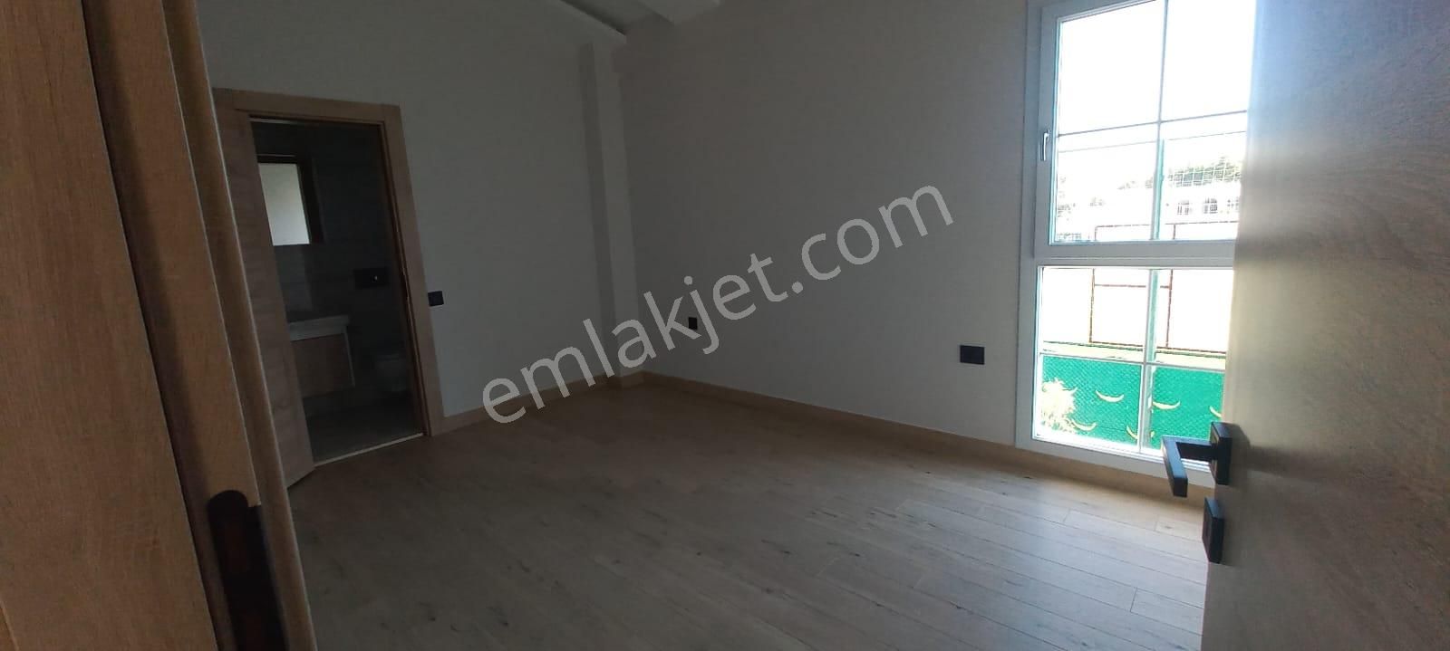 Havuzlu Ve Güvenlikli Sitede Denize 500 Metre Villa - Görsel 23