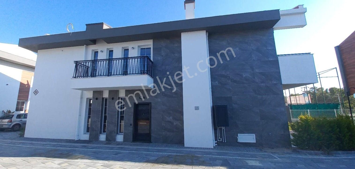 Havuzlu Ve Güvenlikli Sitede Denize 500 Metre Villa - Görsel 8