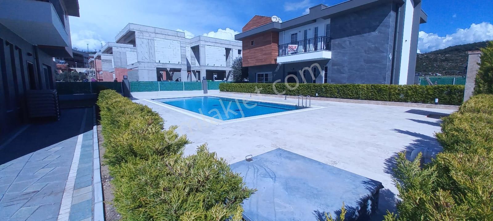 Havuzlu Ve Güvenlikli Sitede Denize 500 Metre Villa - Görsel 4