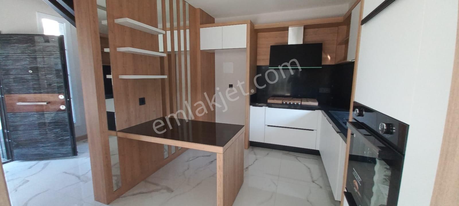 Havuzlu Ve Güvenlikli Sitede Denize 500 Metre Villa - Görsel 11