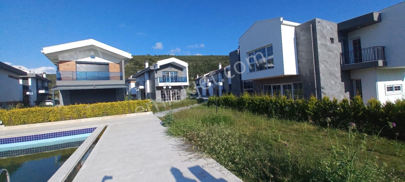 Havuzlu Ve Güvenlikli Sitede Denize 500 Metre Villa - Görsel 6