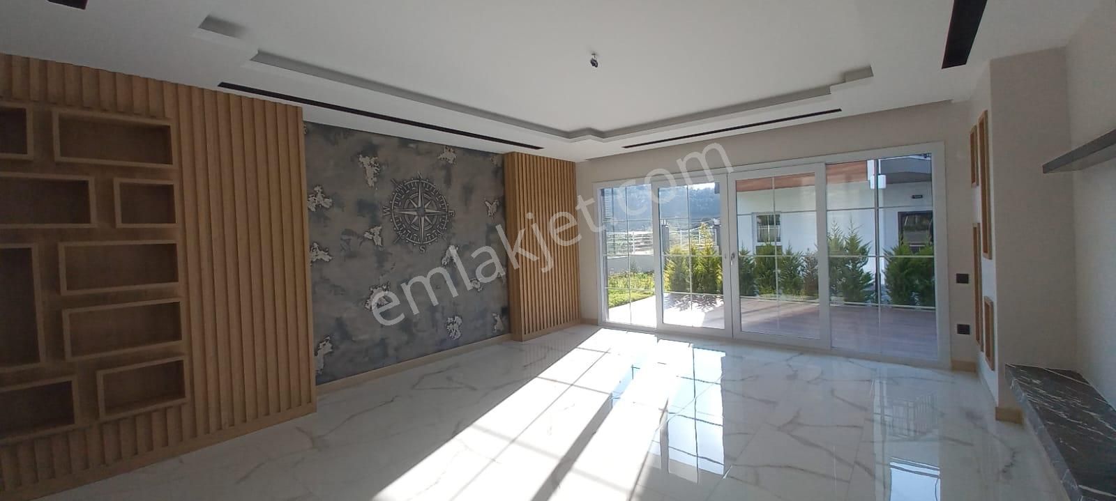 Havuzlu Ve Güvenlikli Sitede Denize 500 Metre Villa - Görsel 13