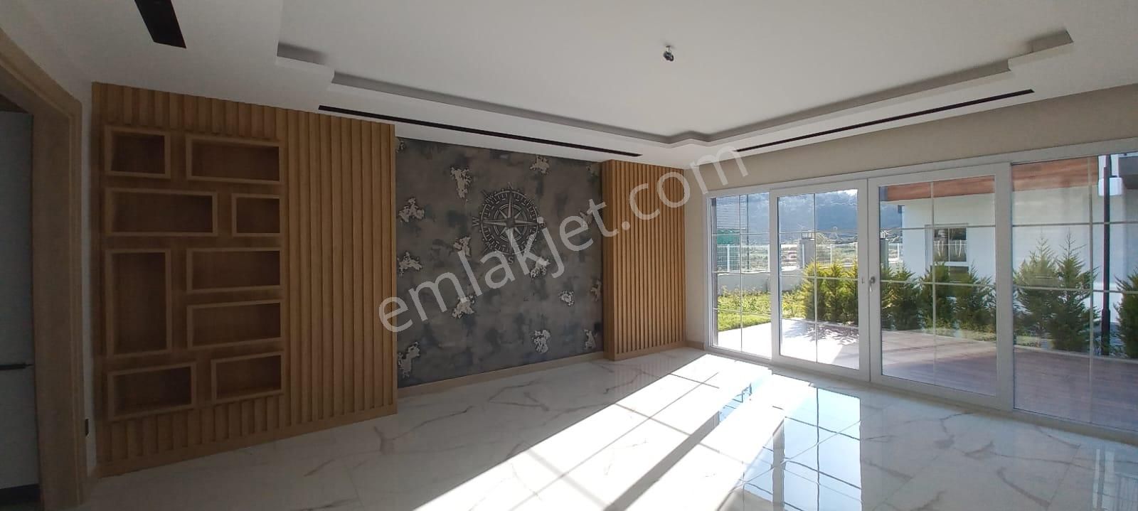 Havuzlu Ve Güvenlikli Sitede Denize 500 Metre Villa - Görsel 14