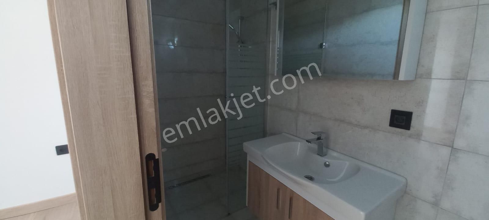 Havuzlu Ve Güvenlikli Sitede Denize 500 Metre Villa - Görsel 31