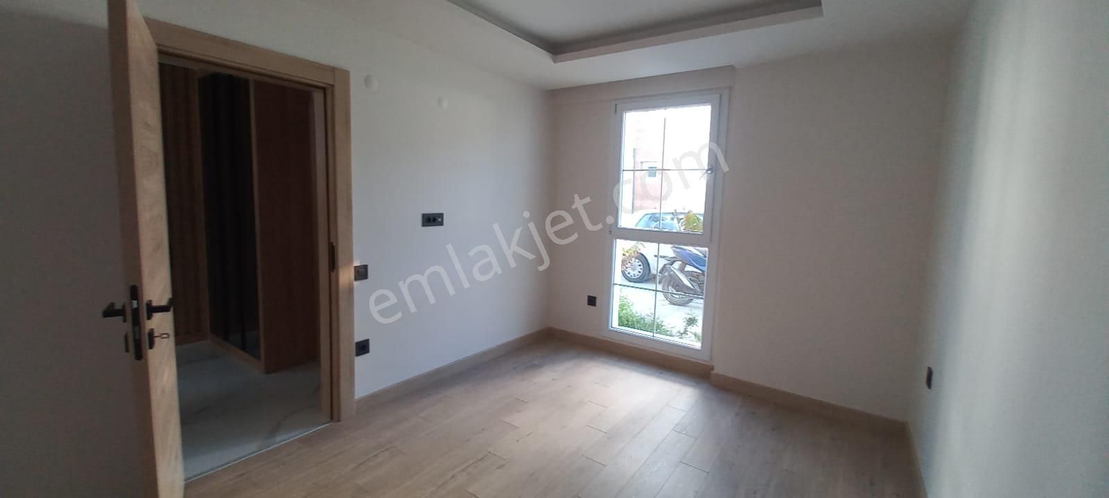 Havuzlu Ve Güvenlikli Sitede Denize 500 Metre Villa - Görsel 27