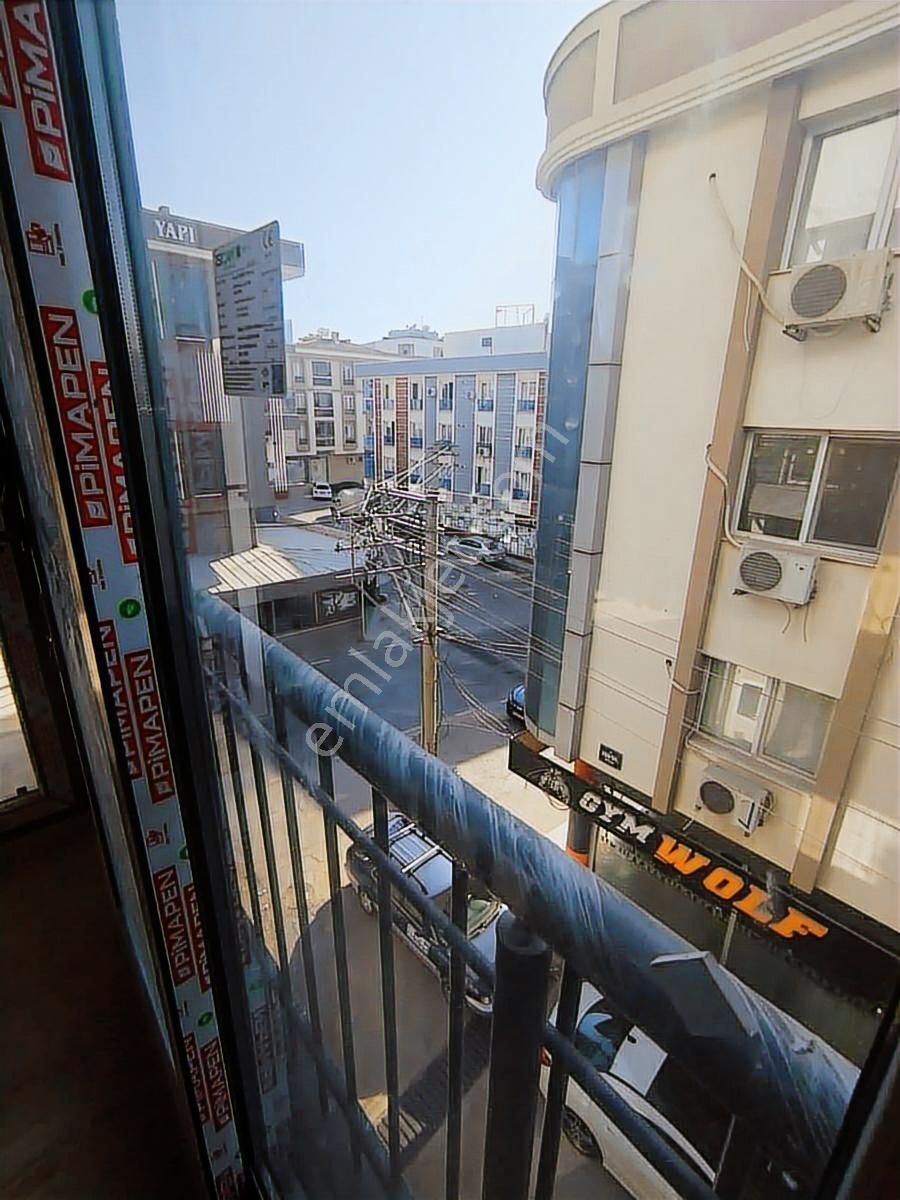 Buca Kuruçeşme 55 Mk Sıfır Ara Kat Doğalgazlı Asansörlü Üniv Ka