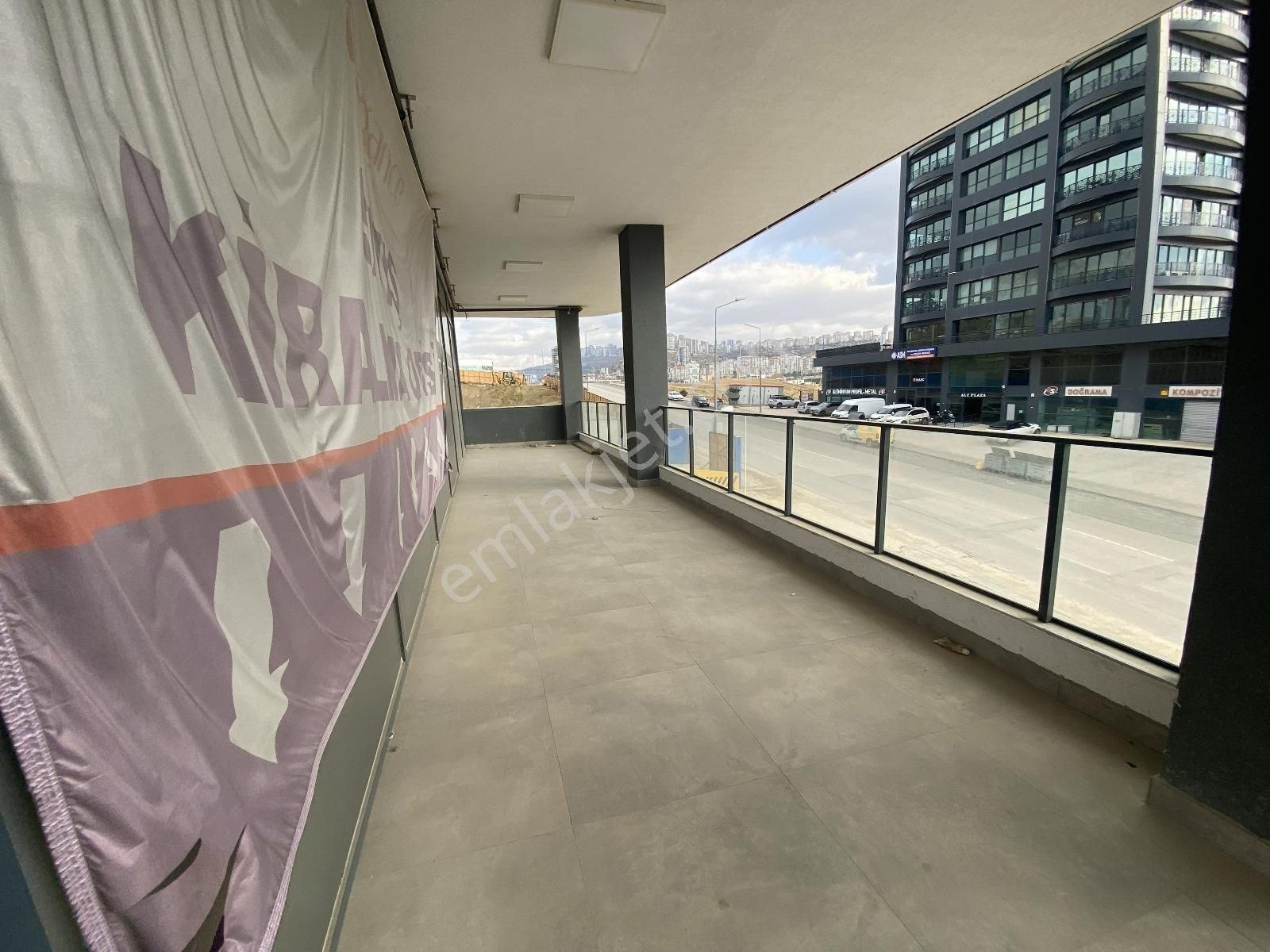 Yenimahalle Serhat Mah. Elegance Meydan'da Katta Kiralık Dükkan - Görsel 15