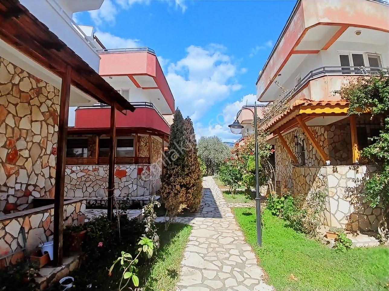 Eu Gayrimenkul'den Denize Yakın 3+1 Tripleks Villa - Görsel 15