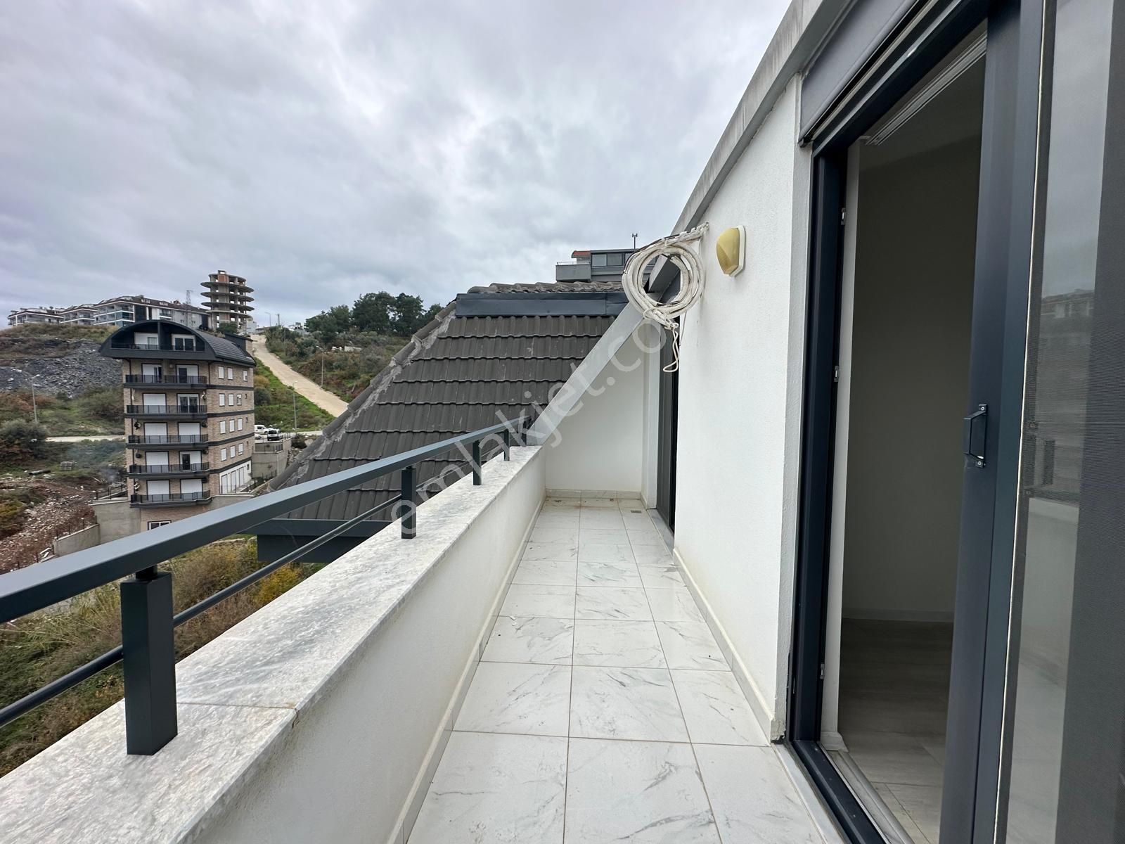 Alanya Çıplaklı'da Satılık 3+1 Ayrı Mutfak 170m2 Sıfır Dubleks Daire - Görsel 31