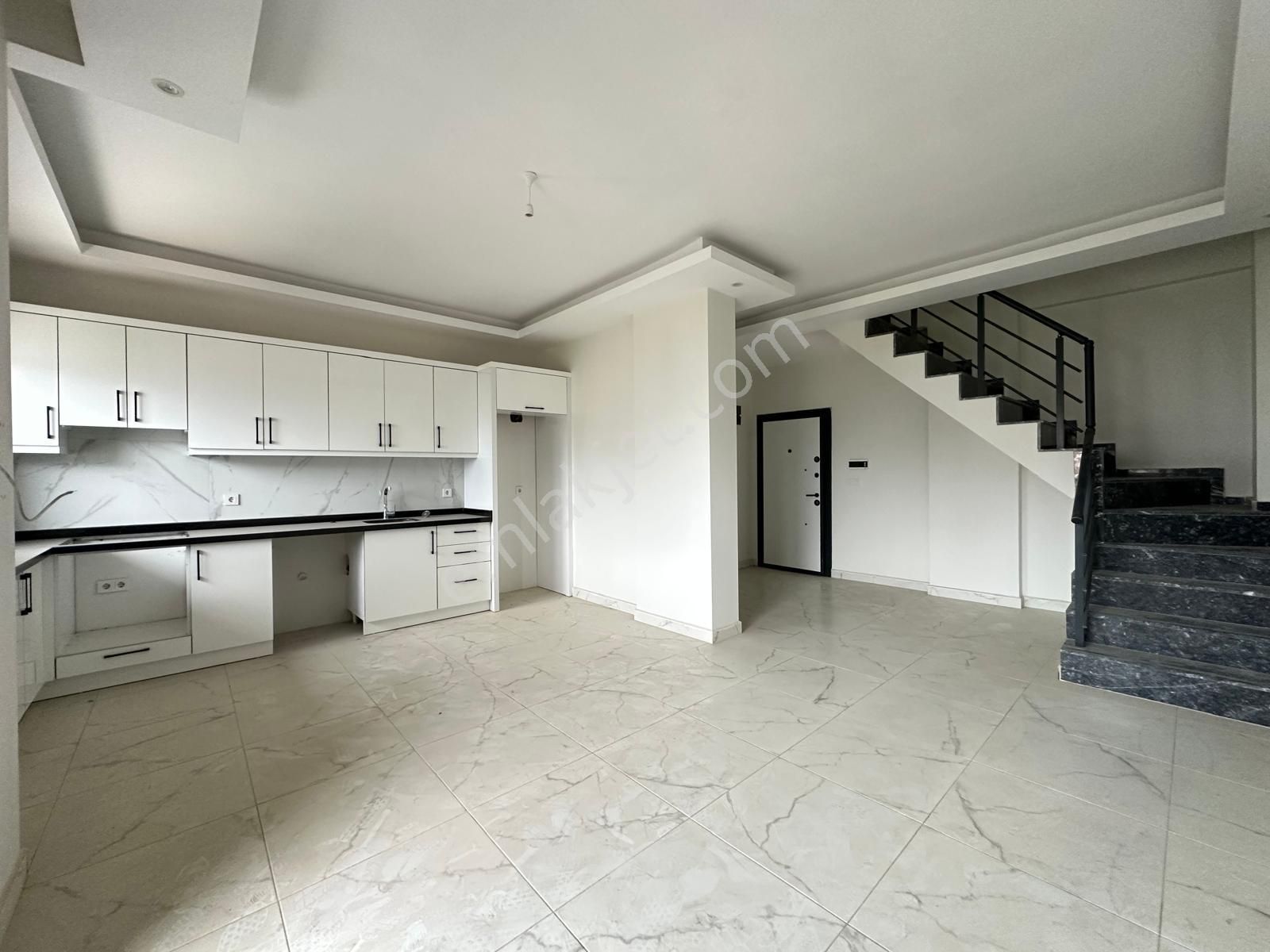 Alanya Çıplaklı'da Satılık 3+1 Ayrı Mutfak 170m2 Sıfır Dubleks Daire - Görsel 15