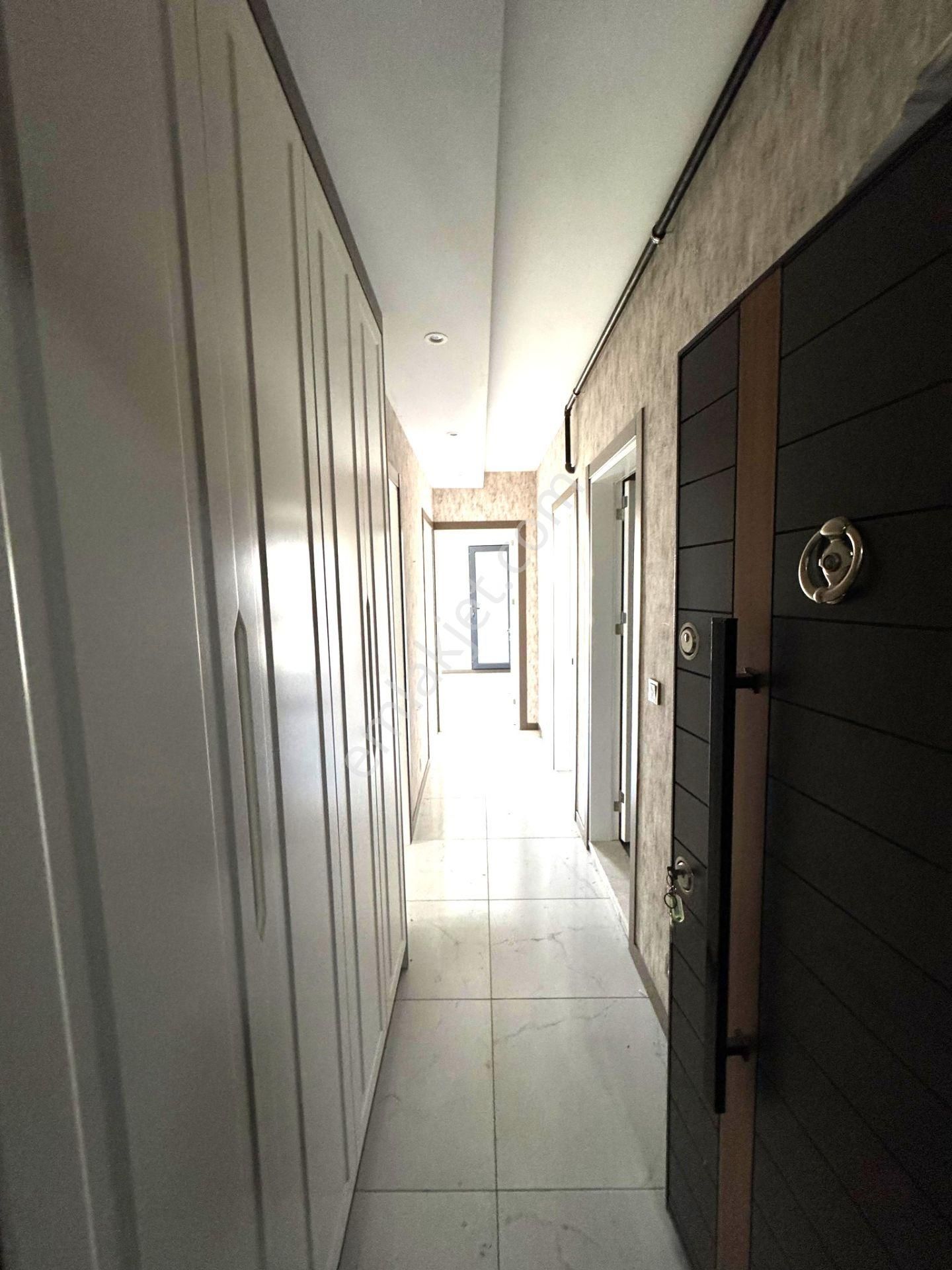 Şemiklerde Ara Kat Asansörlü Yerden Isıtma 4 Yıllık Binada Satılık 2+1/90 M2 Daire 3.649.000 Tl - Görsel 2