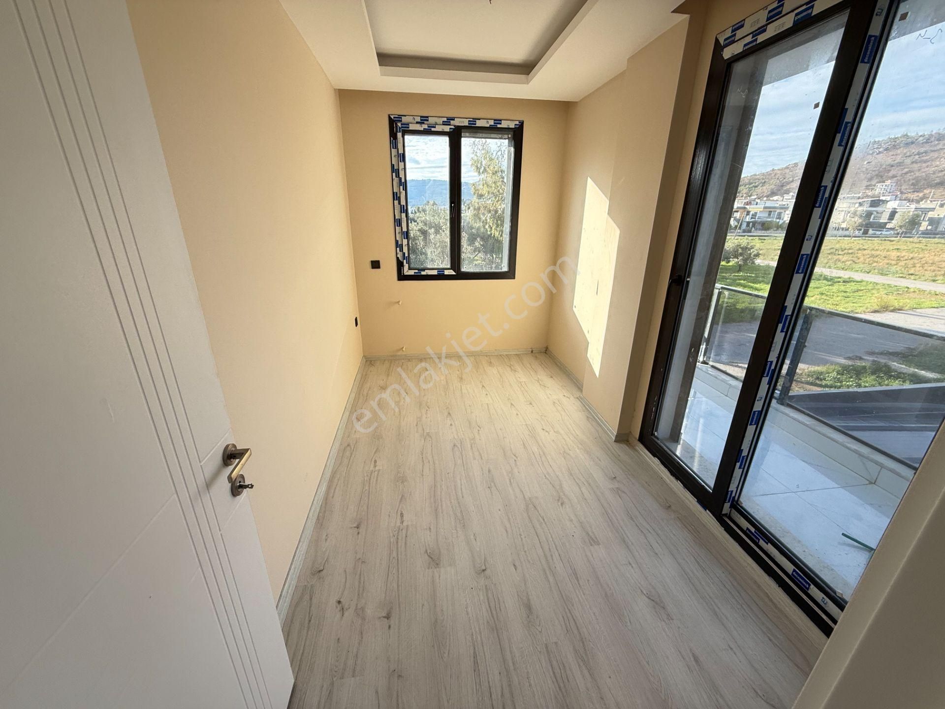 Seferihisar Doğanbey'de Satılık 3+1 Sıfır Bahçeli Dublex Villa - Görsel 24